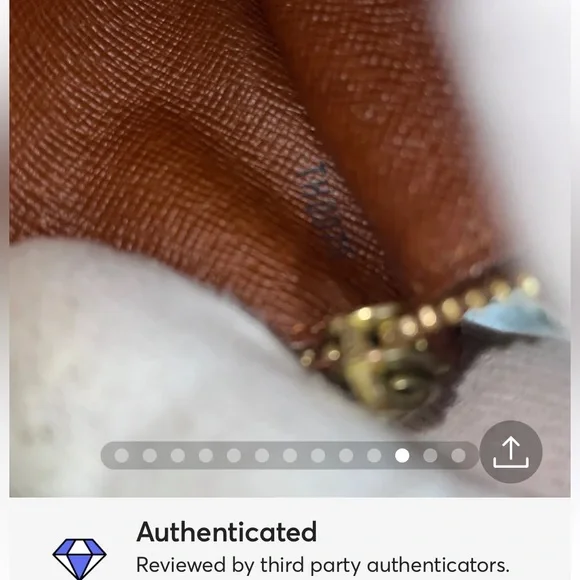 Louis Vuitton monogram Sarah Wallet - Picture 9 of 11